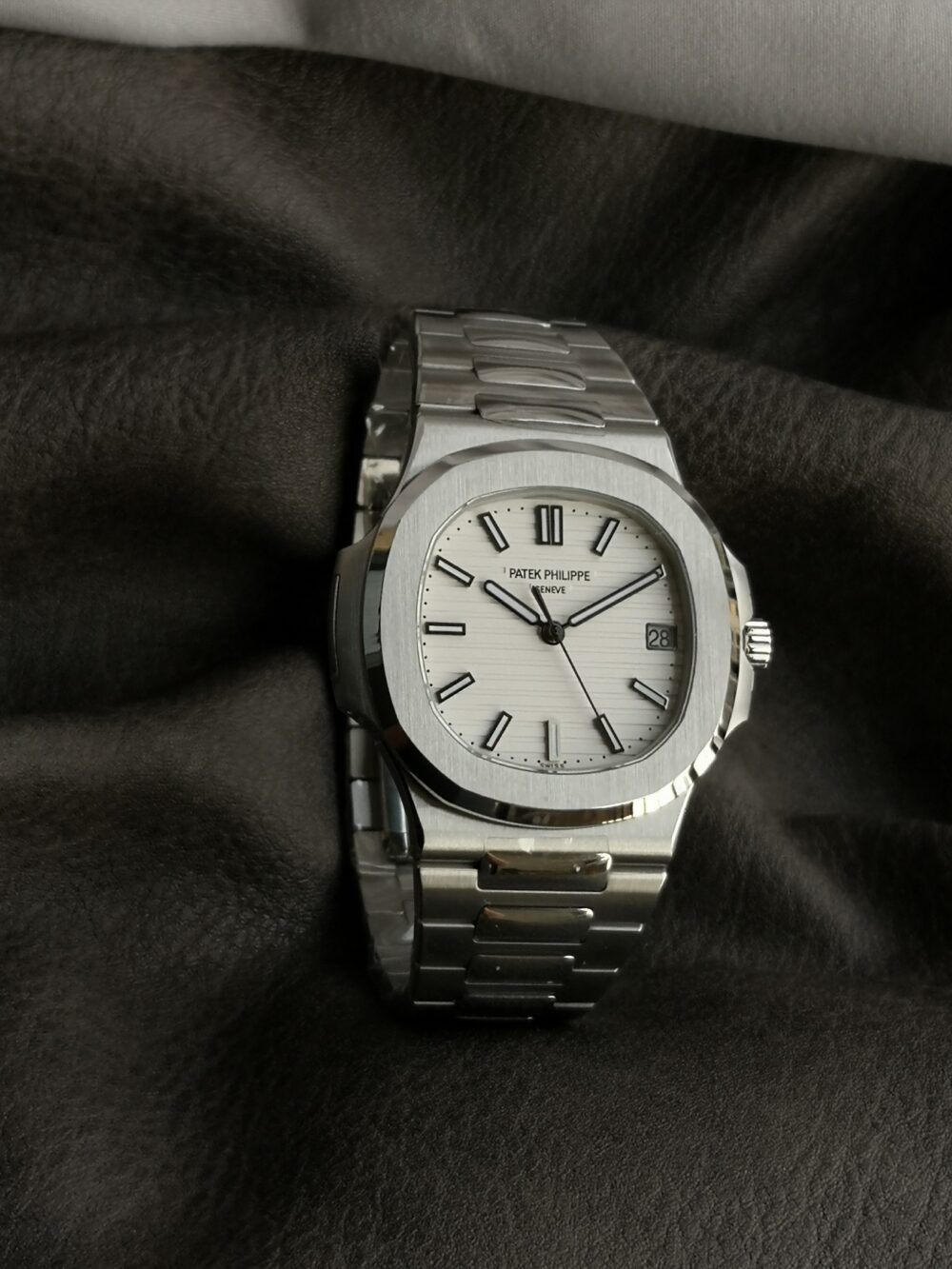 파텍필립 노틸러스 흰판 40mm - 이미지 2