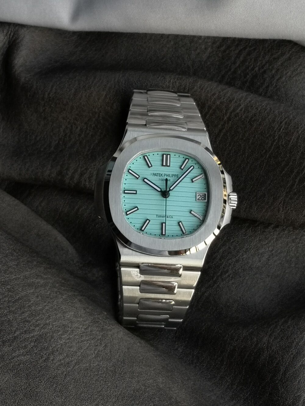 파텍필립 노틸러스 티파니 블루 40mm