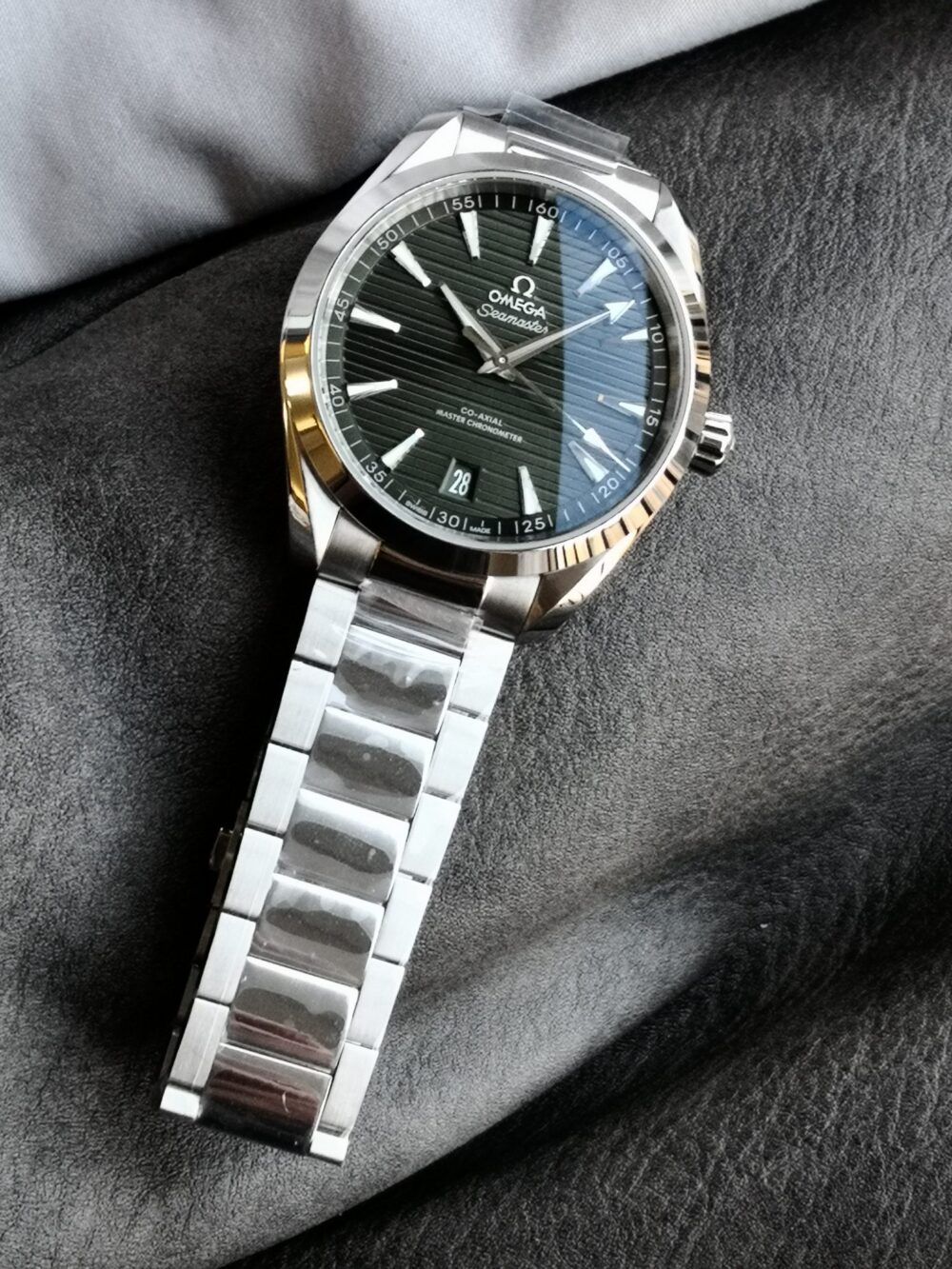 오메가 씨마스터 아쿠아 테라 41mm 그린 - 이미지 2