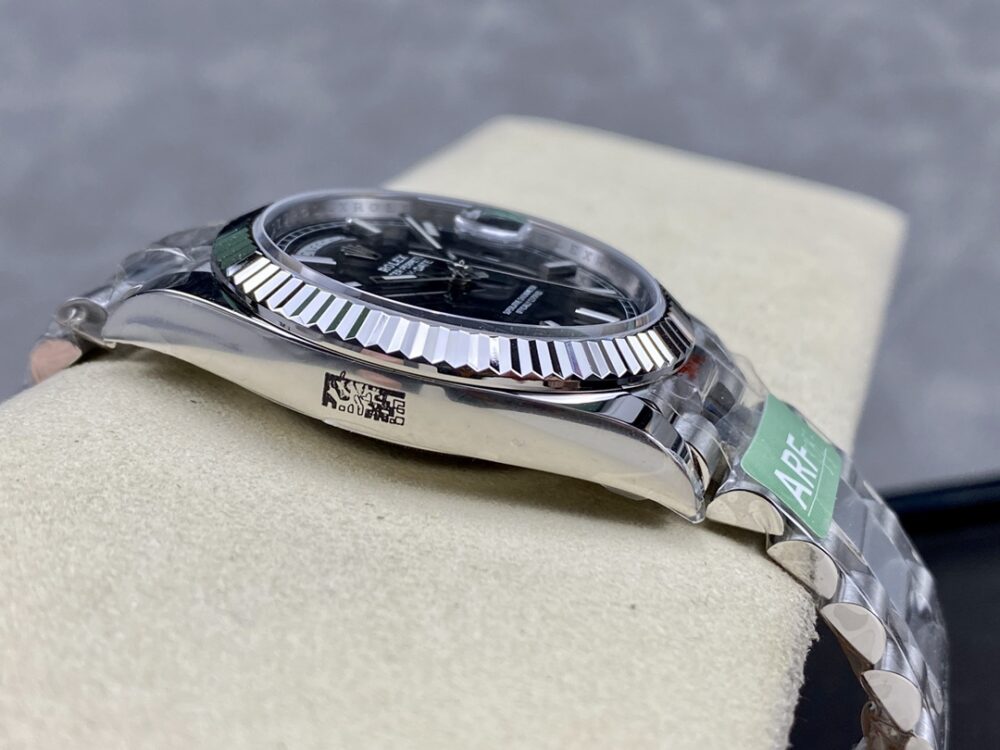 롤렉스 데이데이트 화이트골드 블랙 다이얼 40mm - 이미지 8