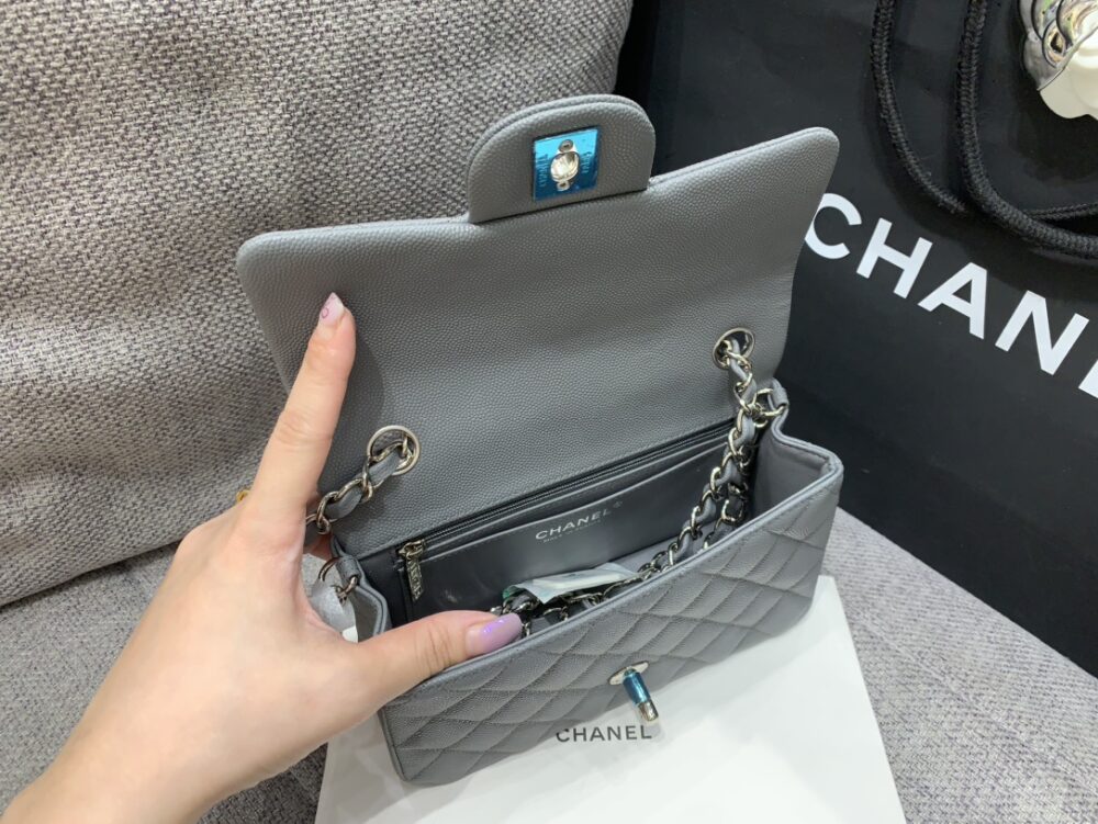 샤넬 클래식백 20CM 캐비어스킨 - 이미지 6