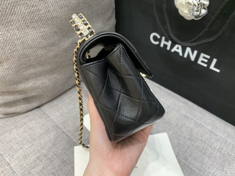 샤넬 23A 클래식 탑핸들 플랩백 18CM 램스킨 - 이미지 3
