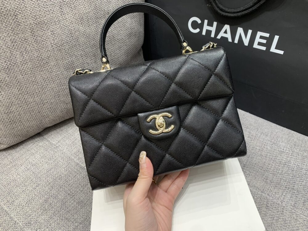 샤넬 트랜디 CC 플랩백 탑핸들 캐비어스킨 21CM - 이미지 2