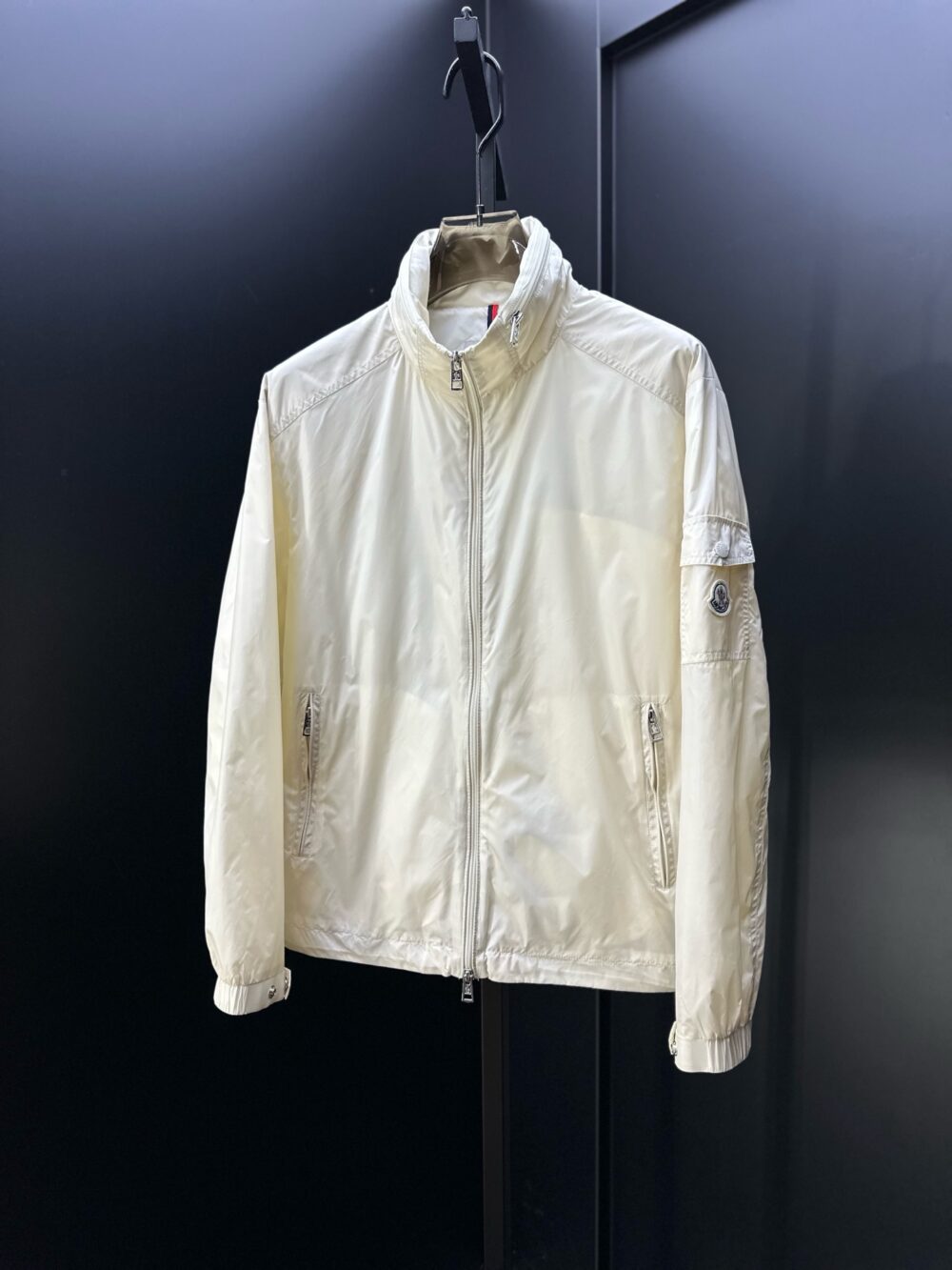 몽클레어 25SS 바람막이